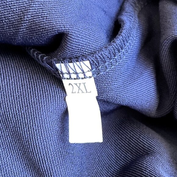 NEW NAVY SHORTS (runs small) - Picture 10 of 10